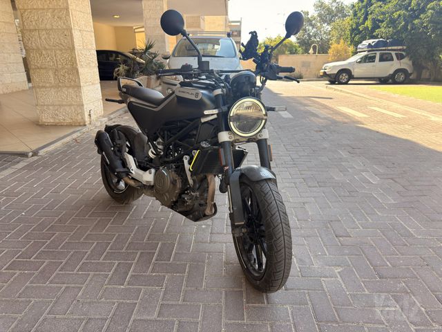 מודעת רכב הוסקוורנה SVARTPILEN 250