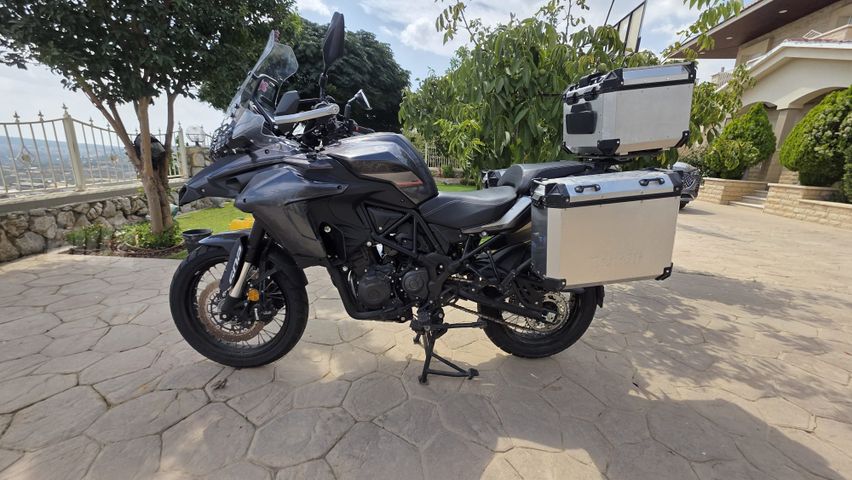 מודעת רכב בנלי TRK502X