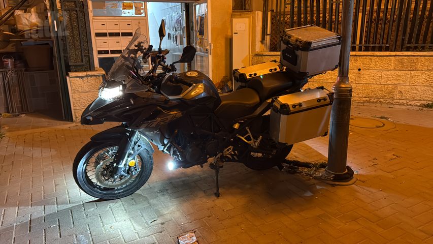 מודעת רכב בנלי TRK502X