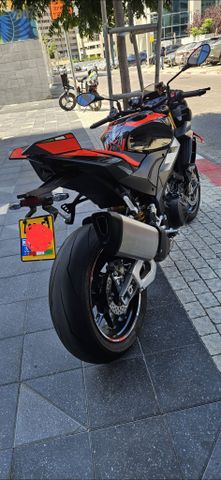 מודעת רכב אפריליה טואונו V4