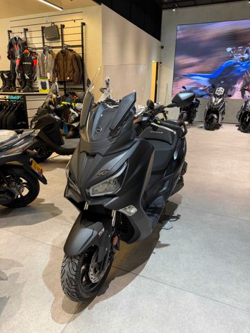 מודעת רכב סאן יאנג ג'וי-מקס Z-250
