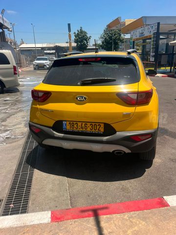 מודעת רכב קיה סטוניק 2