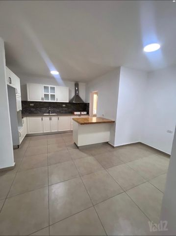 Holon, Israel 4