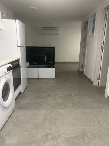 דר' קריסטינה סיקורה 1
