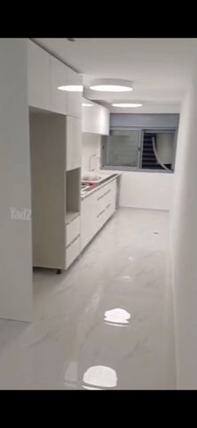 חנה סנש 1
