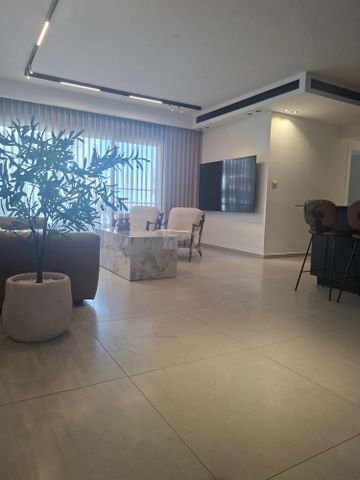 נאות הדרים / המבואה הדרומית