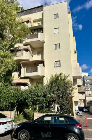 הירקונים 4