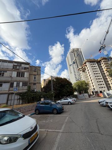 שלום אש 