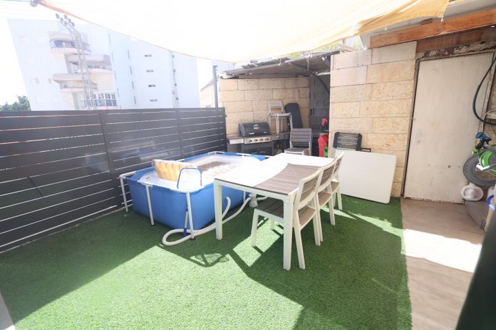 חיים ברלב 14