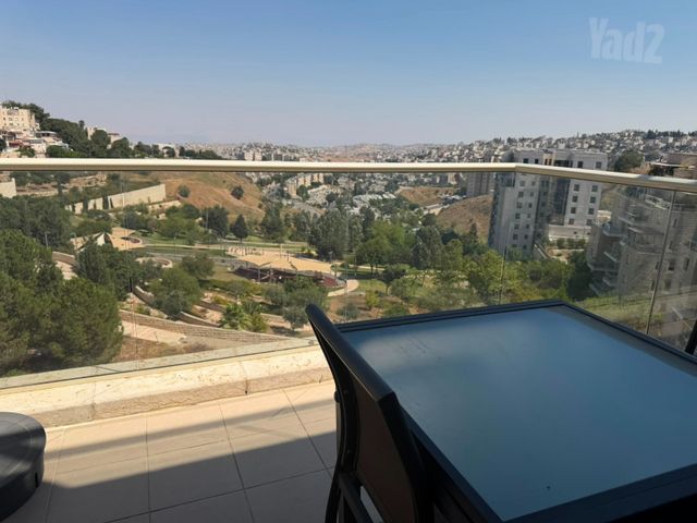 קורץ