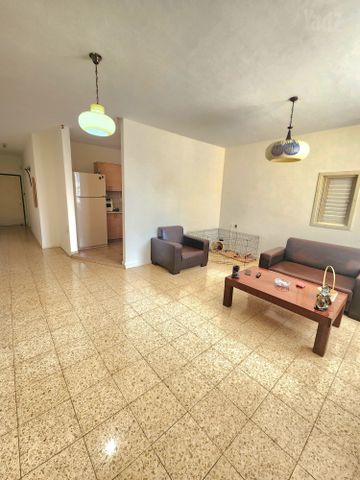 שדרות חיים וייצמן 105