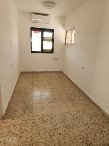 Petah Tikva, Israel 10