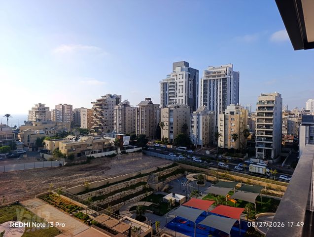 דר' ישראל בורגנסקי 