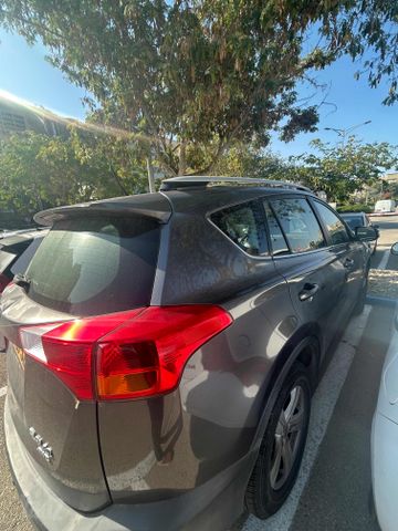 מודעת רכב טויוטה RAV4