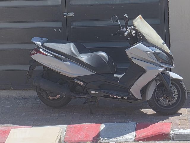 מודעת רכב קימקו Downtown 350i TCS