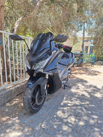 מודעת רכב קימקו AK 550