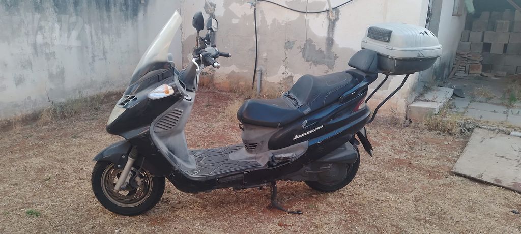 מודעת רכב סאן יאנג ג'וי רייד 200