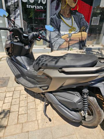 מודעת רכב קימקו דאון-טאון 350