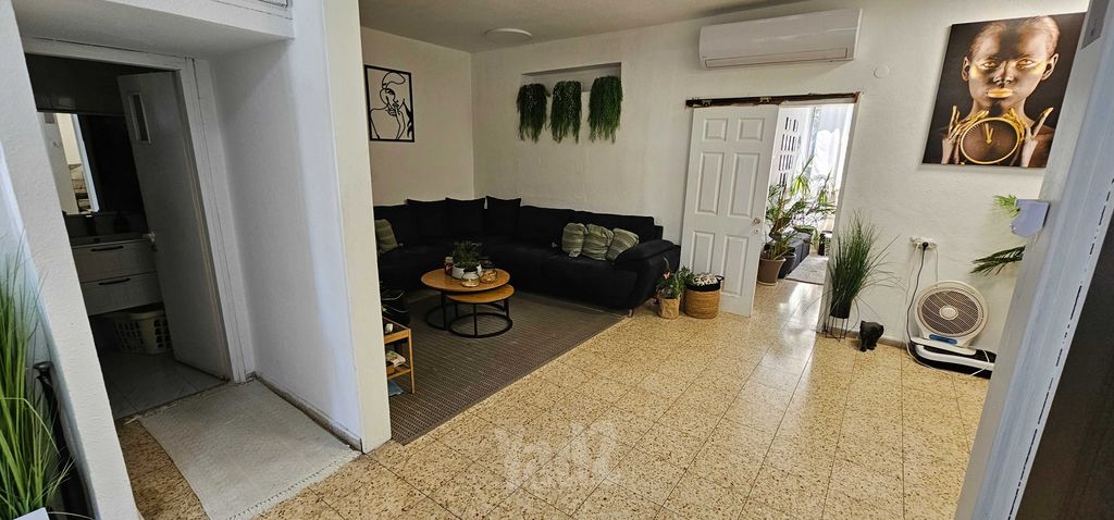 Ramat Gan, Israel 9