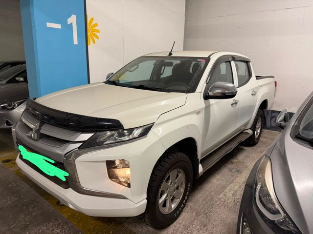 מודעת רכב מיצובישי טרייטון / L200