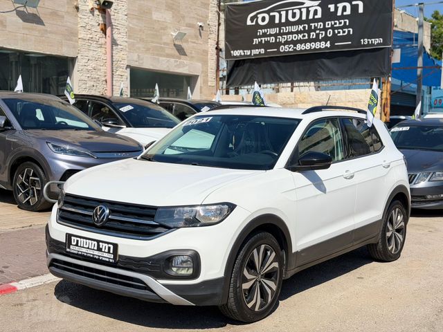מודעת רכב פולקסווגן T-קרוס