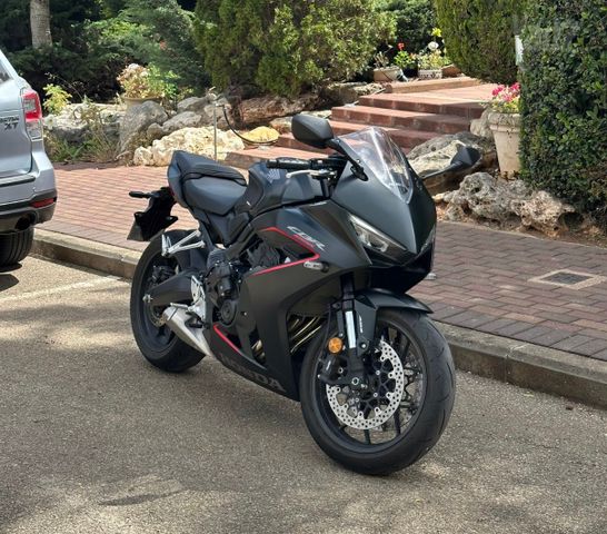 מודעת רכב הונדה CBR650R