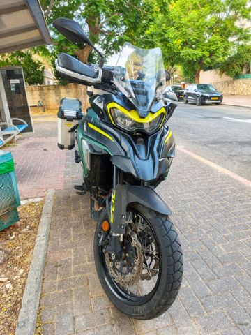 מודעת רכב בנלי TRK702X