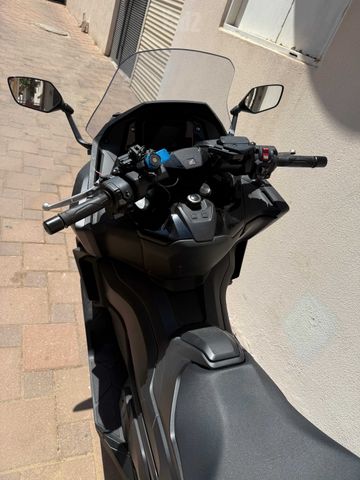 מודעת רכב הונדה FORZA750