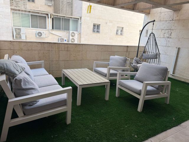 העצמאות 57