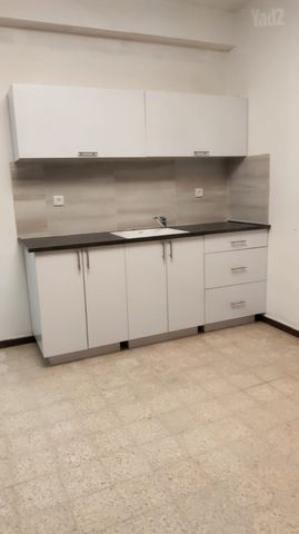 חברון 8