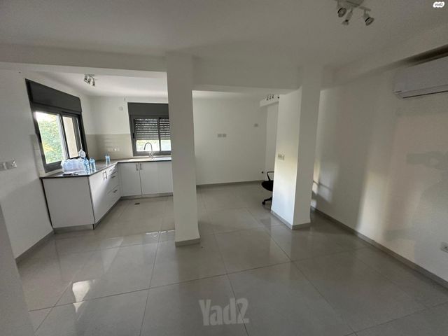 מעלות הבוצרים 14