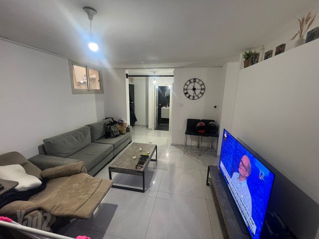 סנונית 18