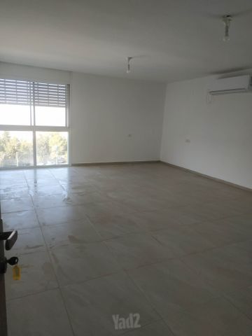 עצמון 20