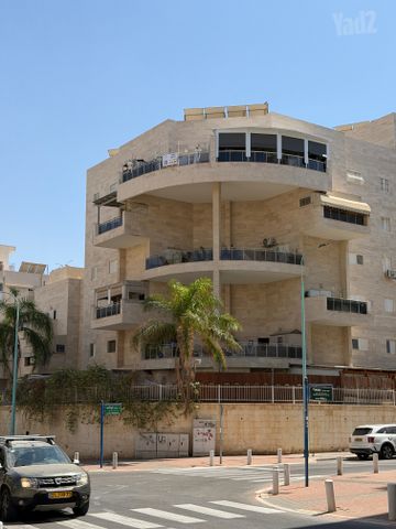 נווה זאב, נאות אילן