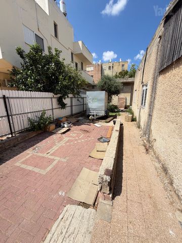 Petah Tikva, Israel 5