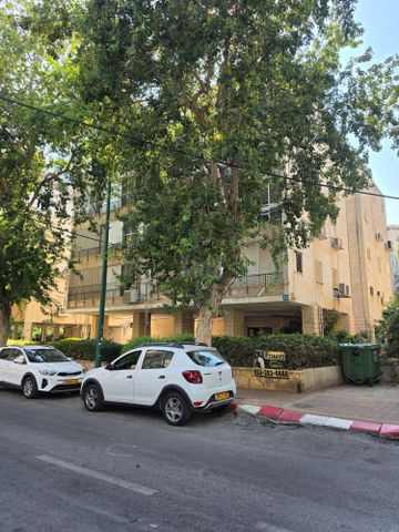 אליעזר בן יהודה 12
