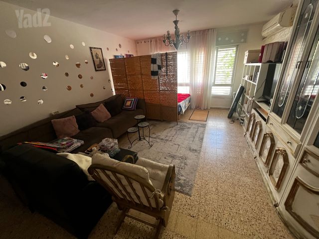 שקמים ואגמים