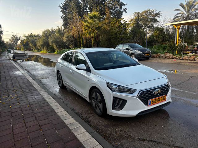 מודעת רכב יונדאי איוניק