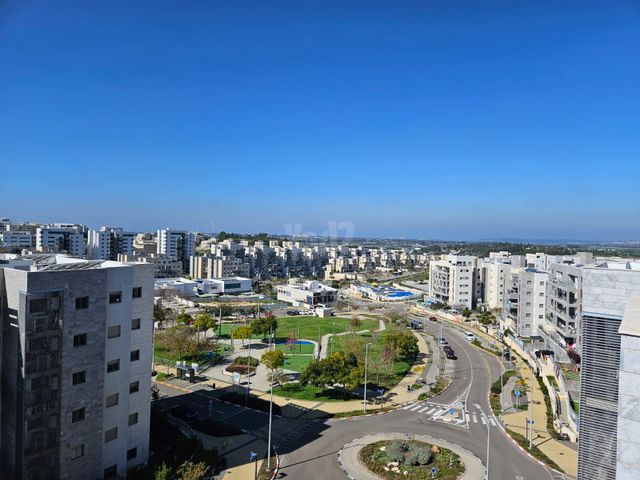 אודם 17