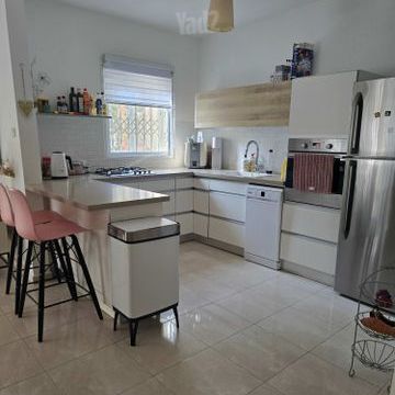 נופר 26