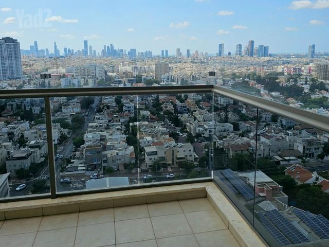 שדרות מנחם בגין 23