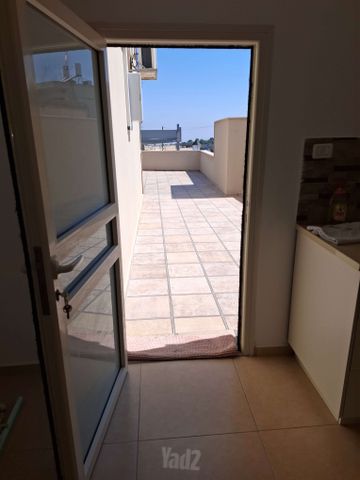 שדרות אבא חושי 102