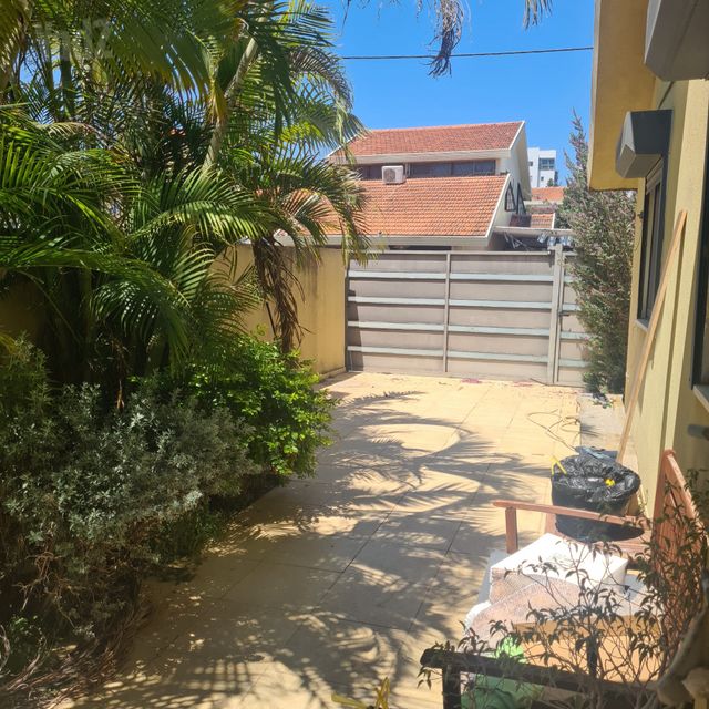 Holon, Israel 9
