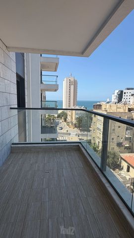 חנה סנש 22
