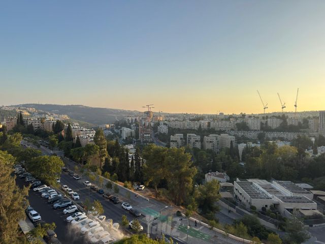 דירה להשכרה בירושלים (תיווך)