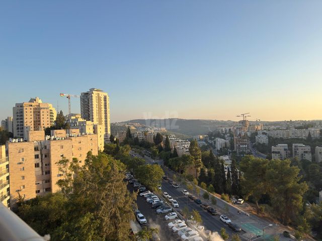 דירה להשכרה בירושלים (תיווך) — 4