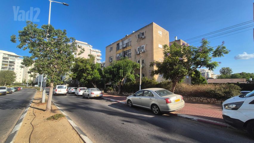 שדרות מונטיפיורי 20