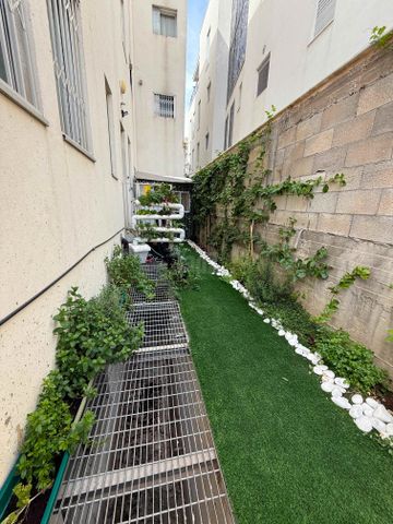 דירת גן להשכרה בתל אביב יפו (תיווך) — 2