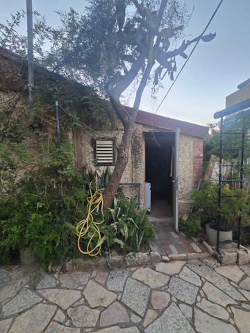 Holon, Israel 4