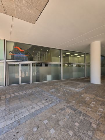 חנויות/ שטח מסחרי, קרית הממשלה ע"ש רבין, חיפה